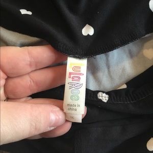 LuLaRoe Pants - Heart leggings NWOT LuLaRoe Pants - Heart leggings NWOT